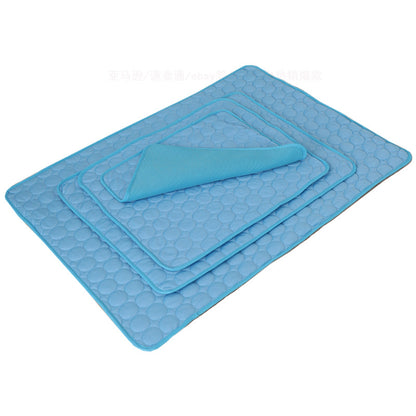 Pet Cooling Mat (Moisture-Proof)